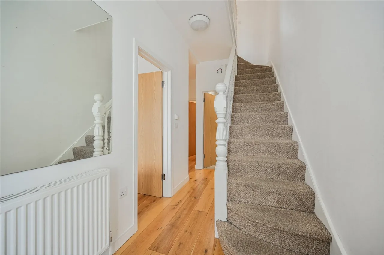 Warwick Road, London, N11, photo 4