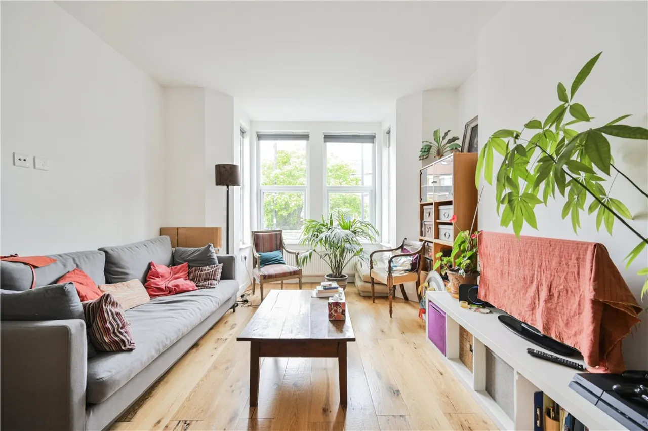 Warwick Road, London, N11, photo 3