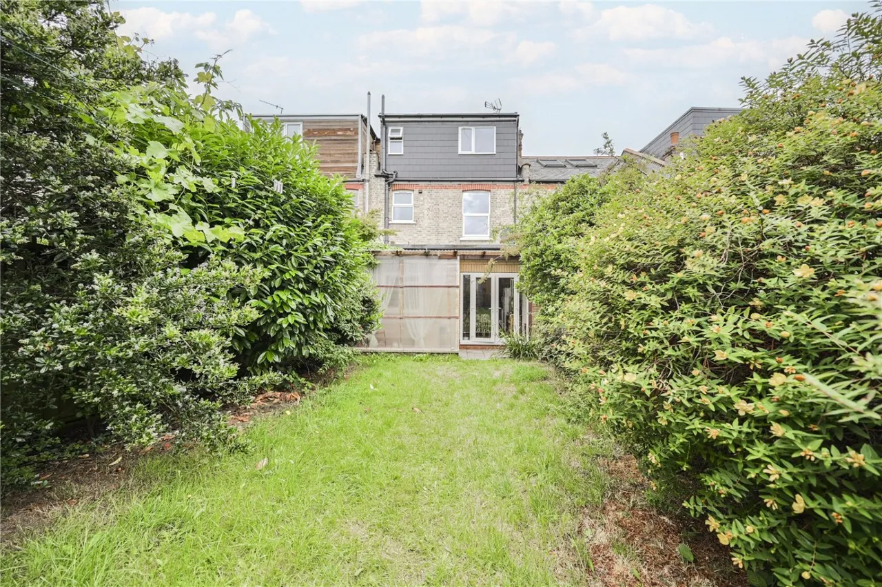Warwick Road, London, N11, photo 21