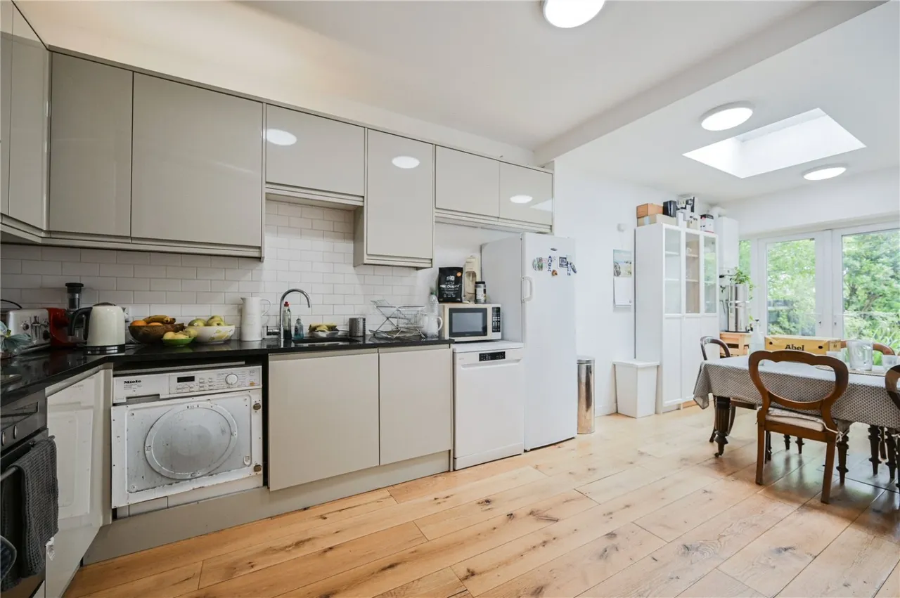 Warwick Road, London, N11, photo 5