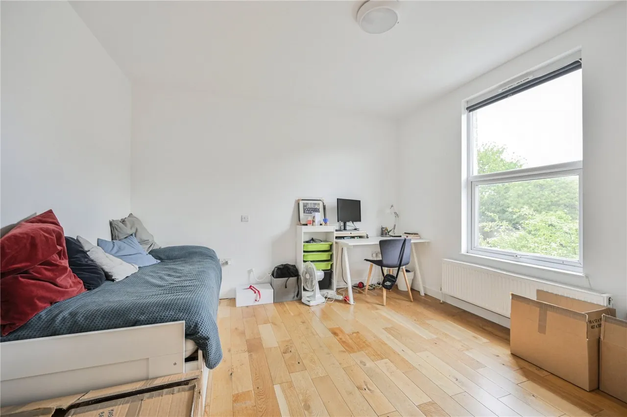 Warwick Road, London, N11, photo 15