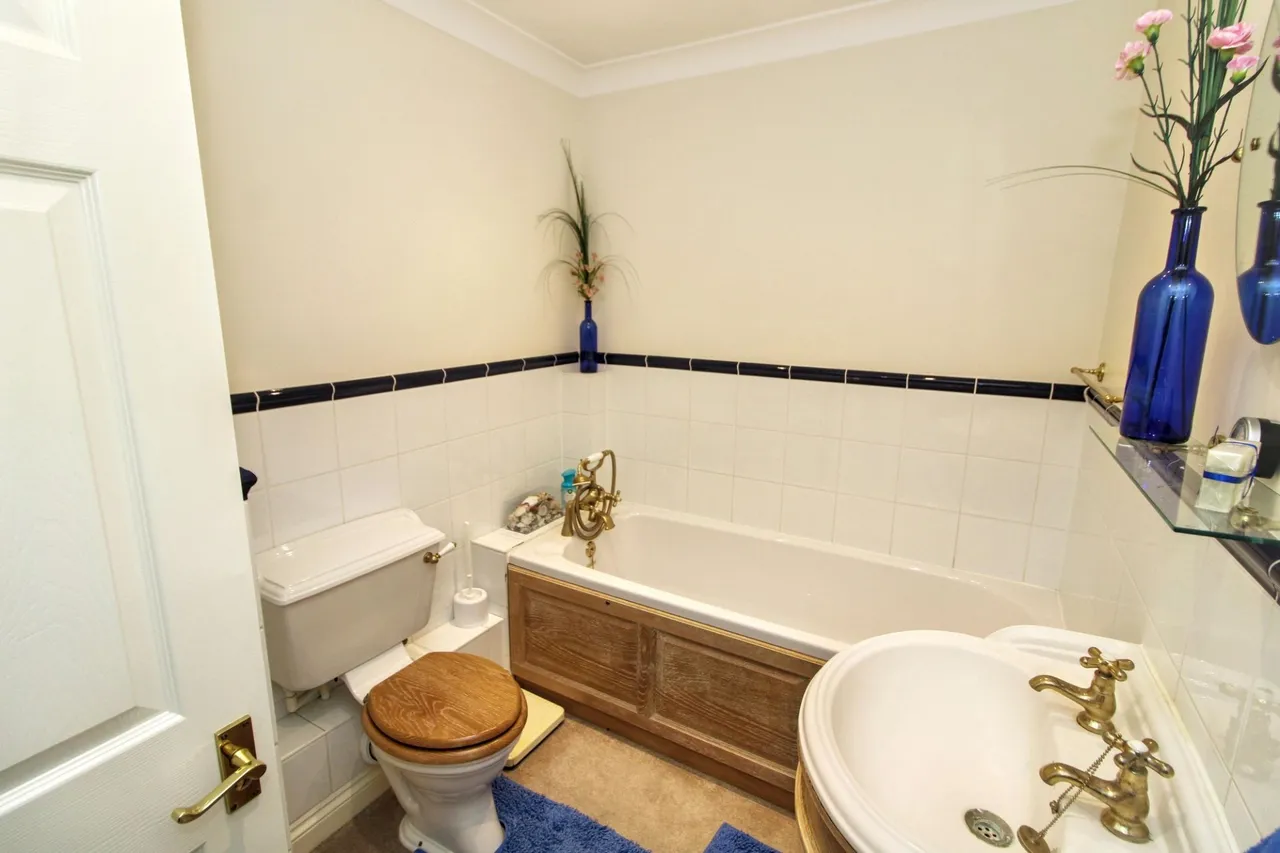 Amersham Road, Hazlemere, HP15, photo 6