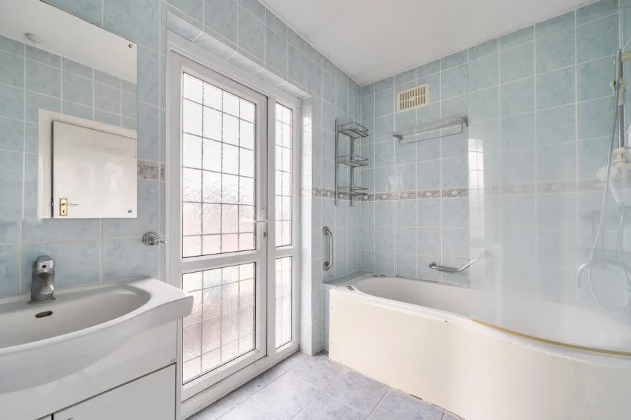 Hillcrest Gardens, London, N3, photo 18