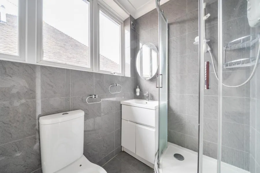 Hillcrest Gardens, London, N3, photo 11