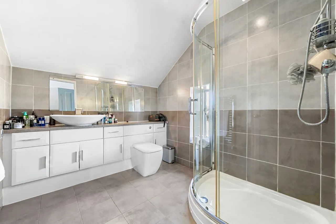 Leeds Road, Harrogate, HG2, photo 10