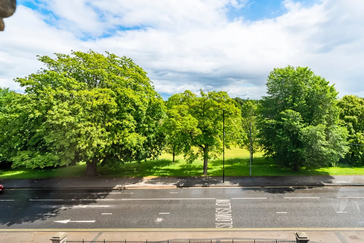 Leeds Road, Harrogate, HG2, photo 12