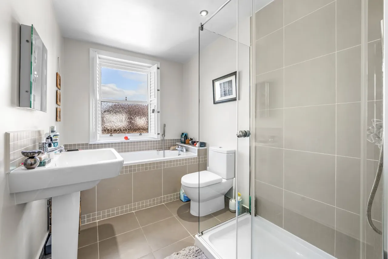 Leeds Road, Harrogate, HG2, photo 7