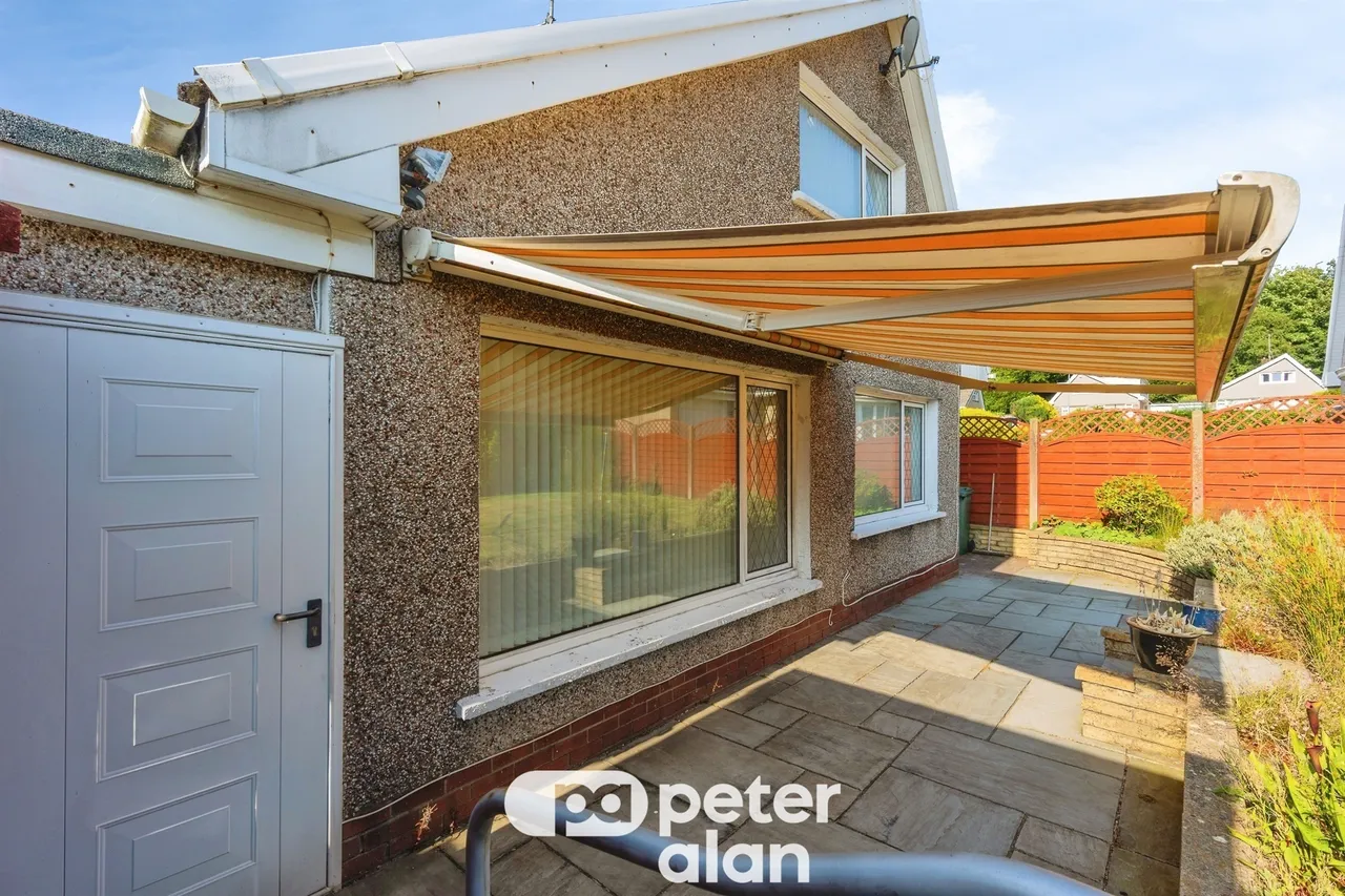 Briarwood Close, Neath, SA10, photo 11