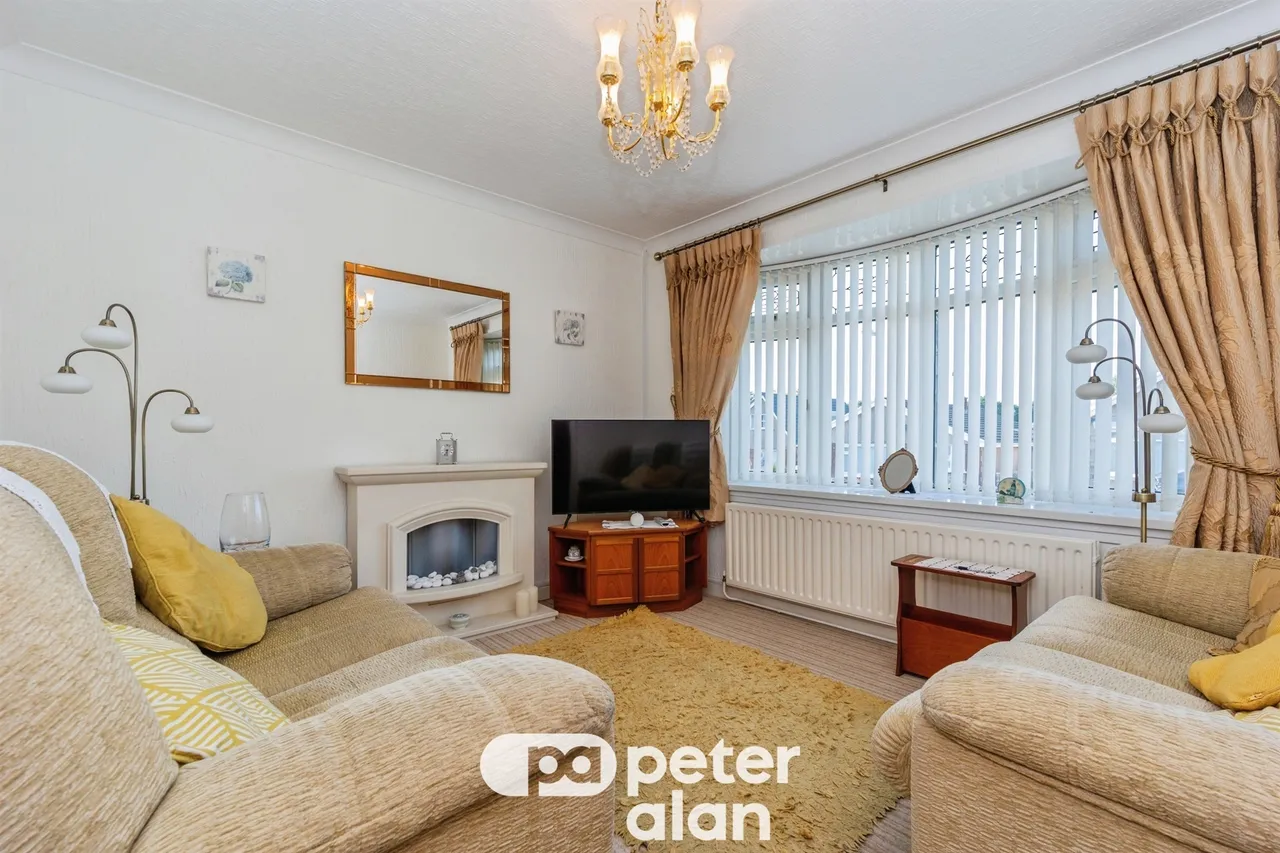 Briarwood Close, Neath, SA10, photo 16