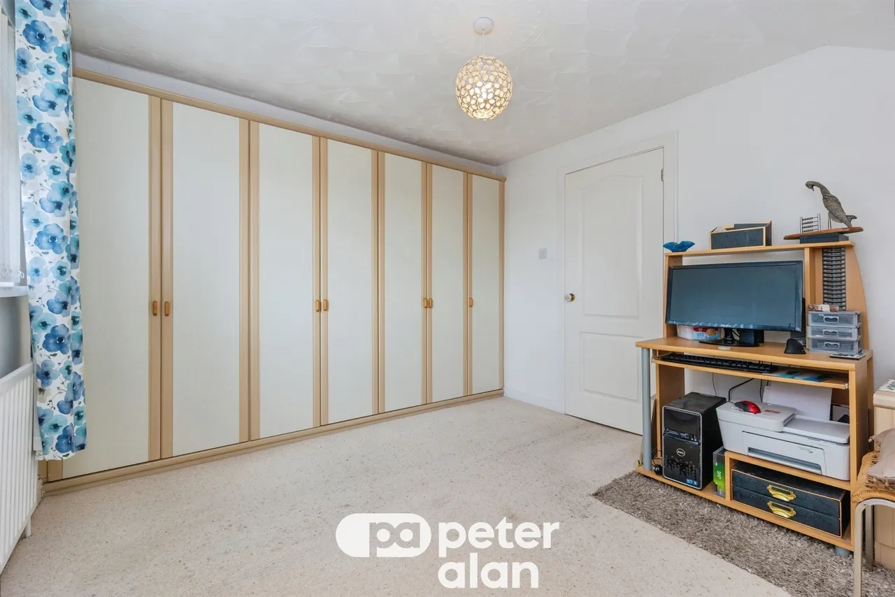 Briarwood Close, Neath, SA10, photo 8