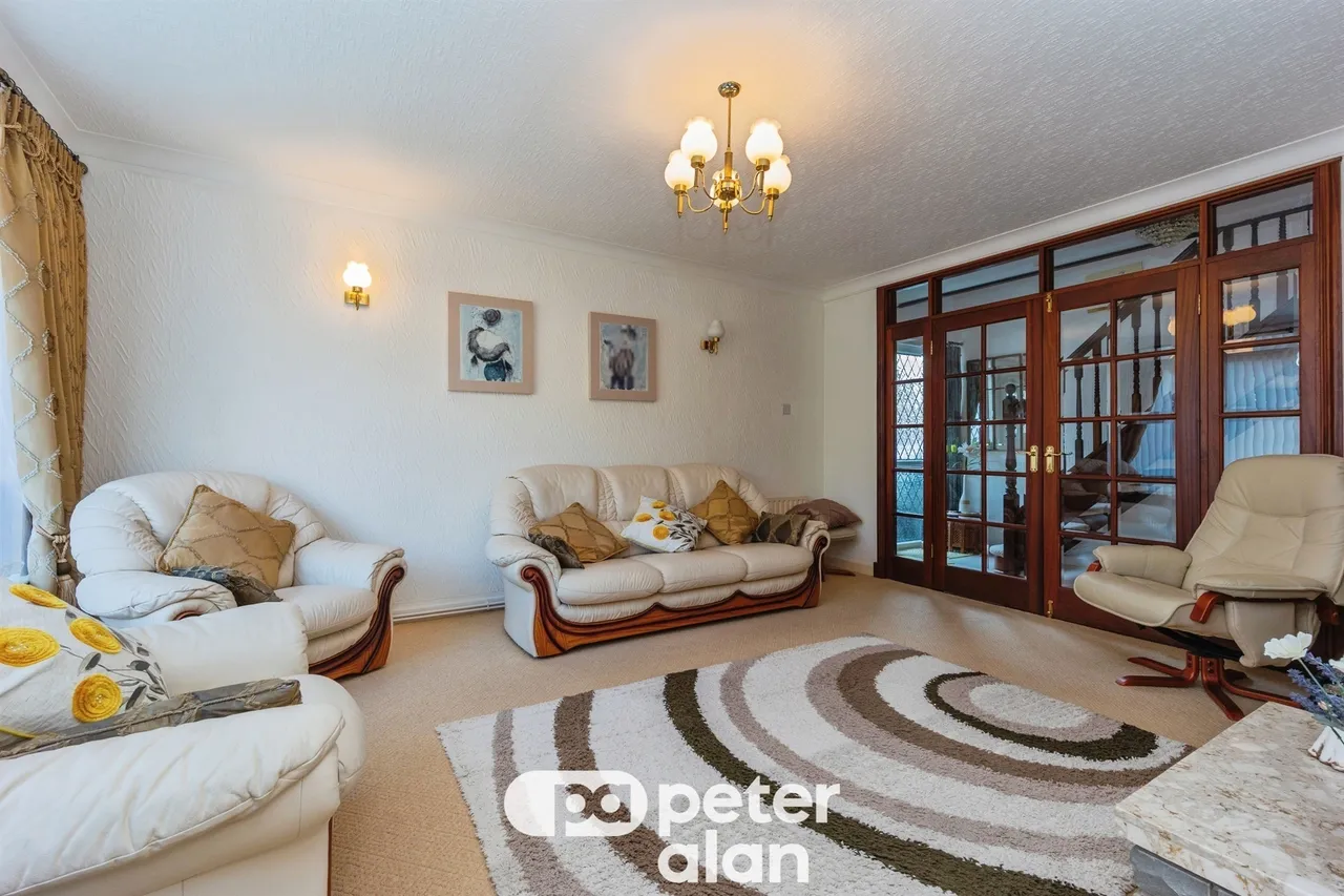 Briarwood Close, Neath, SA10, photo 12