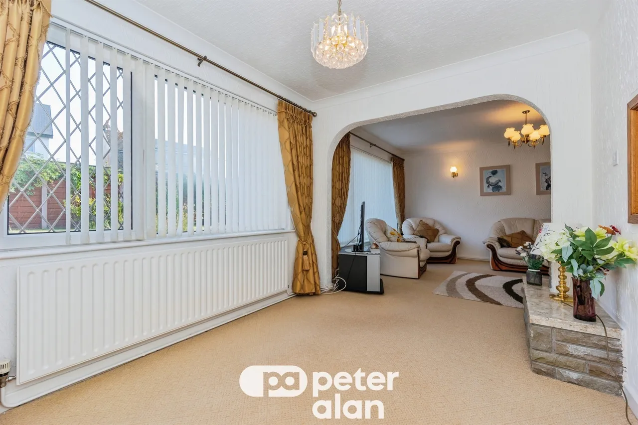 Briarwood Close, Neath, SA10, photo 13