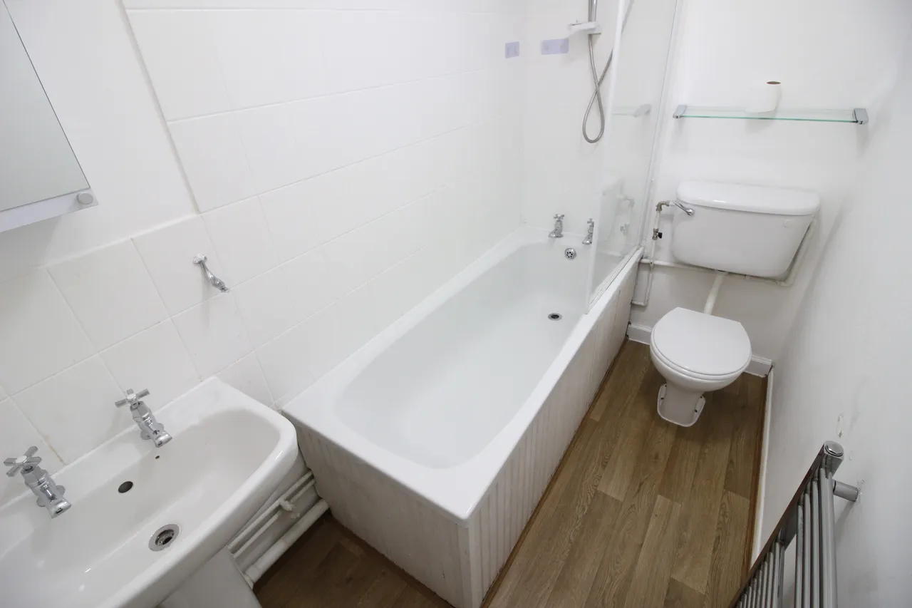 Percy Gardens, WORCESTER PARK, Surrey, Worcester Park, KT47SB, photo 8