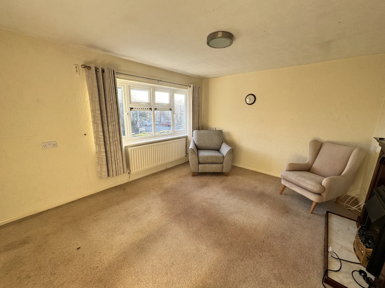Lomas Close, Burnage, M19, photo 5