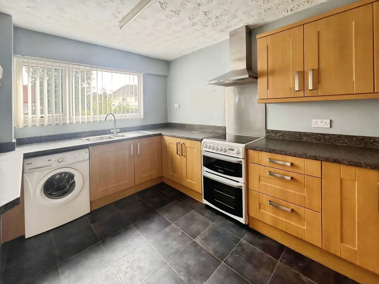 The Lea Causeway, off Lea Bank Avenue, Kidderminster, DY11 6PB, photo 5