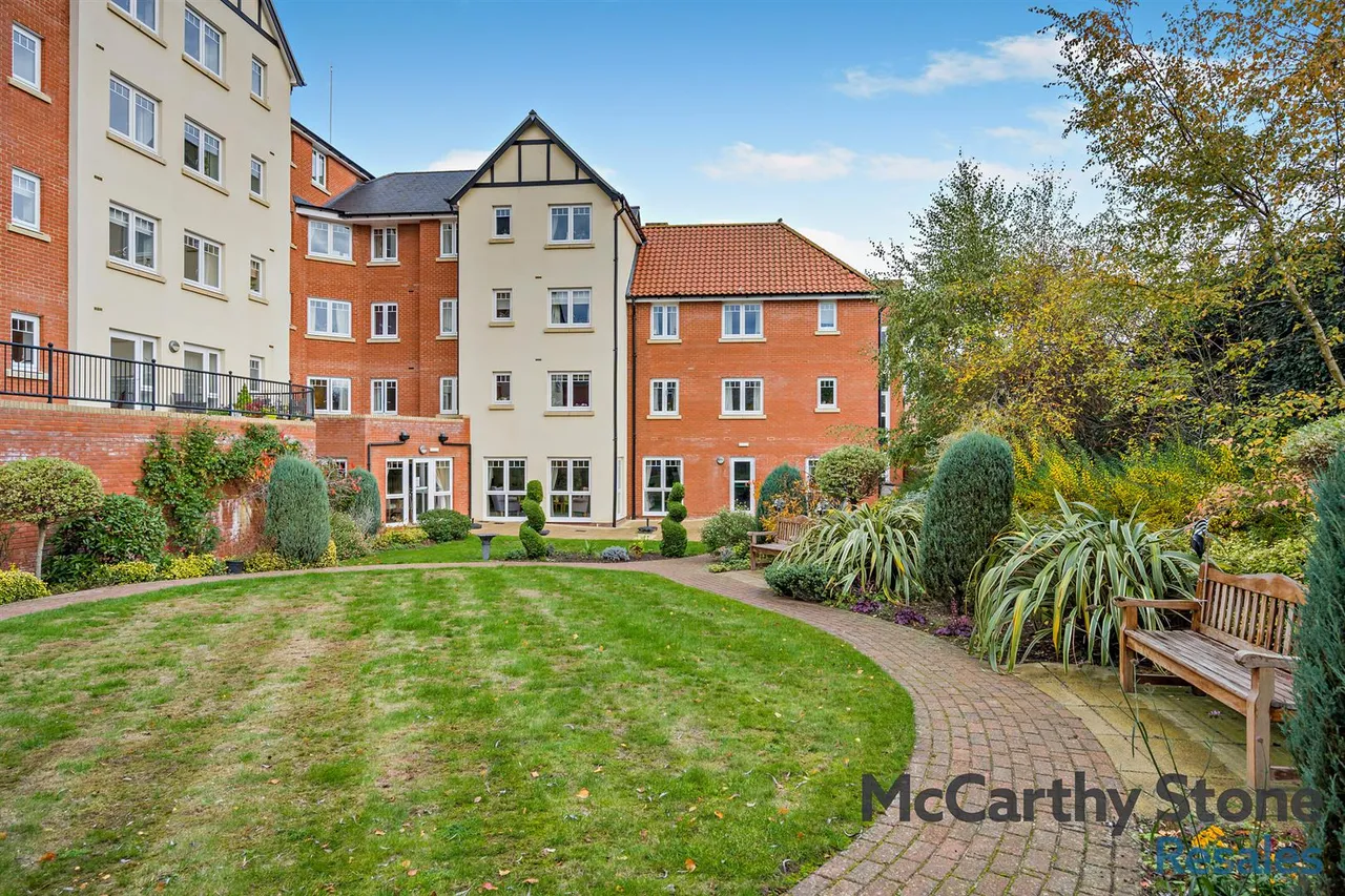 1 bed flat for sale, Cotton Lane, Bury St. Edmunds, IP33