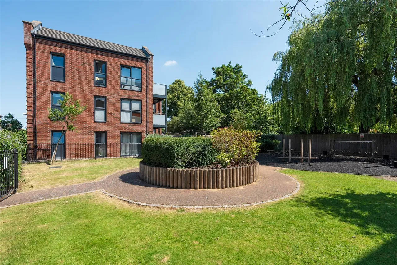 Otter Way, Yiewsley, UB7, photo 10