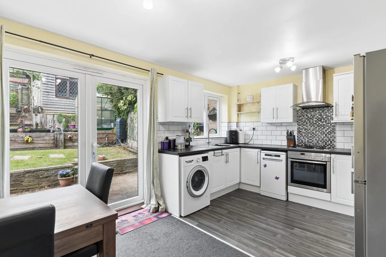 Broom Grove, Knebworth, Knebworth, SG3 6BQ, photo 5