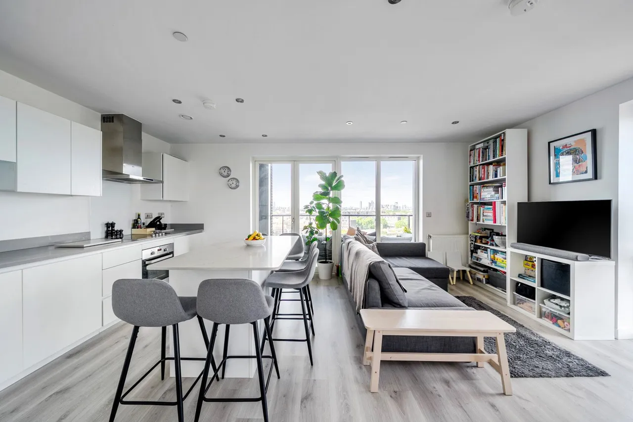 2 bed flat for sale — Meeting House Lane, SE15