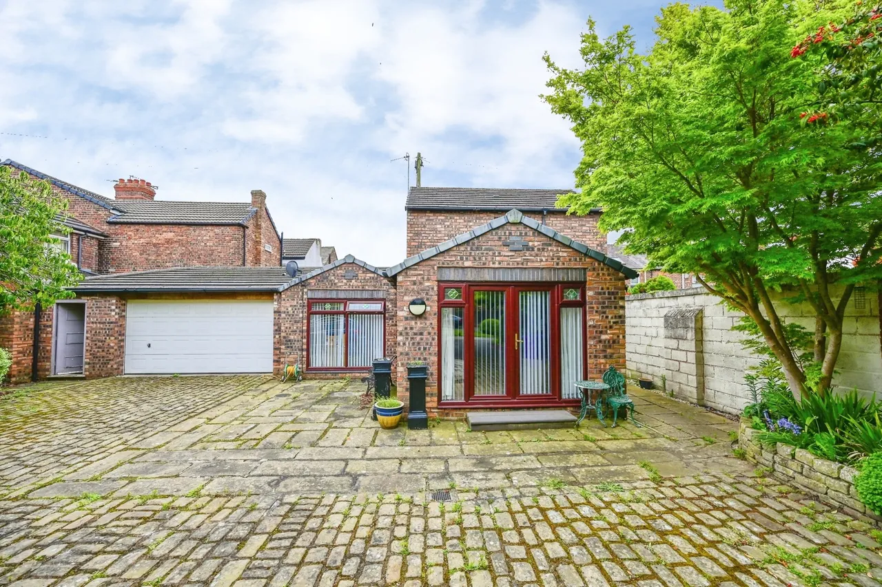 Rowen Court, Liverpool, L17, photo 2