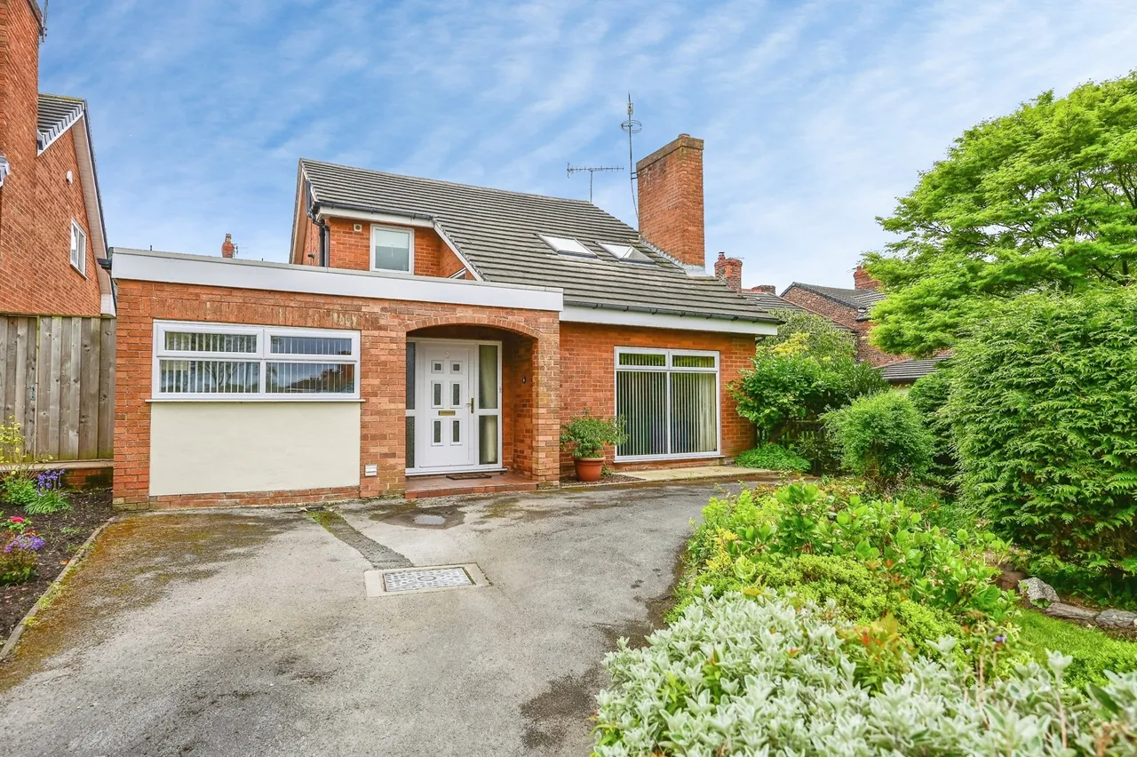 7 bed property for sale, Rowen Court, Liverpool, L17