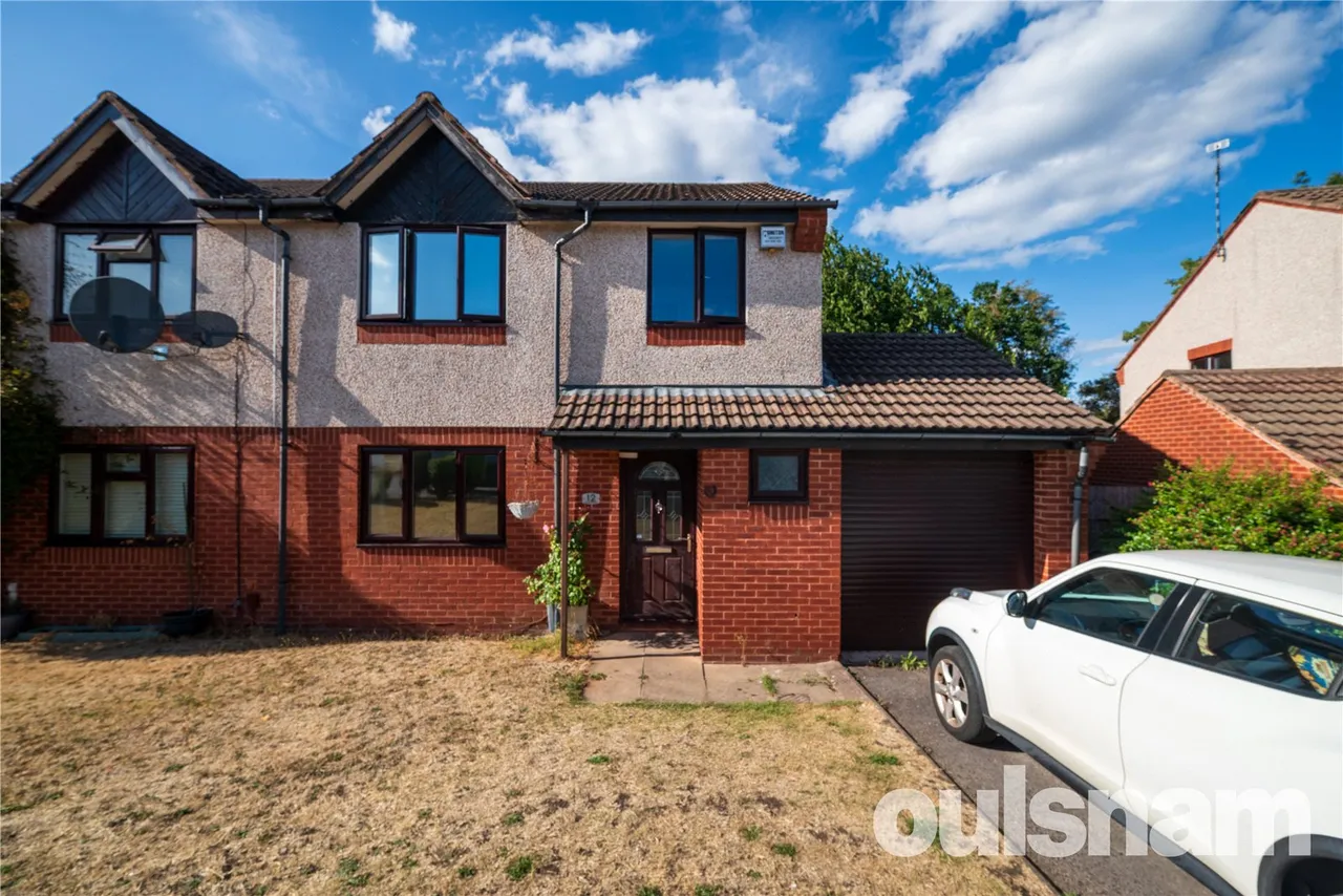 3 bed house to rent — Stilthouse Grove, Rednal, Birmingham, B45 9NN