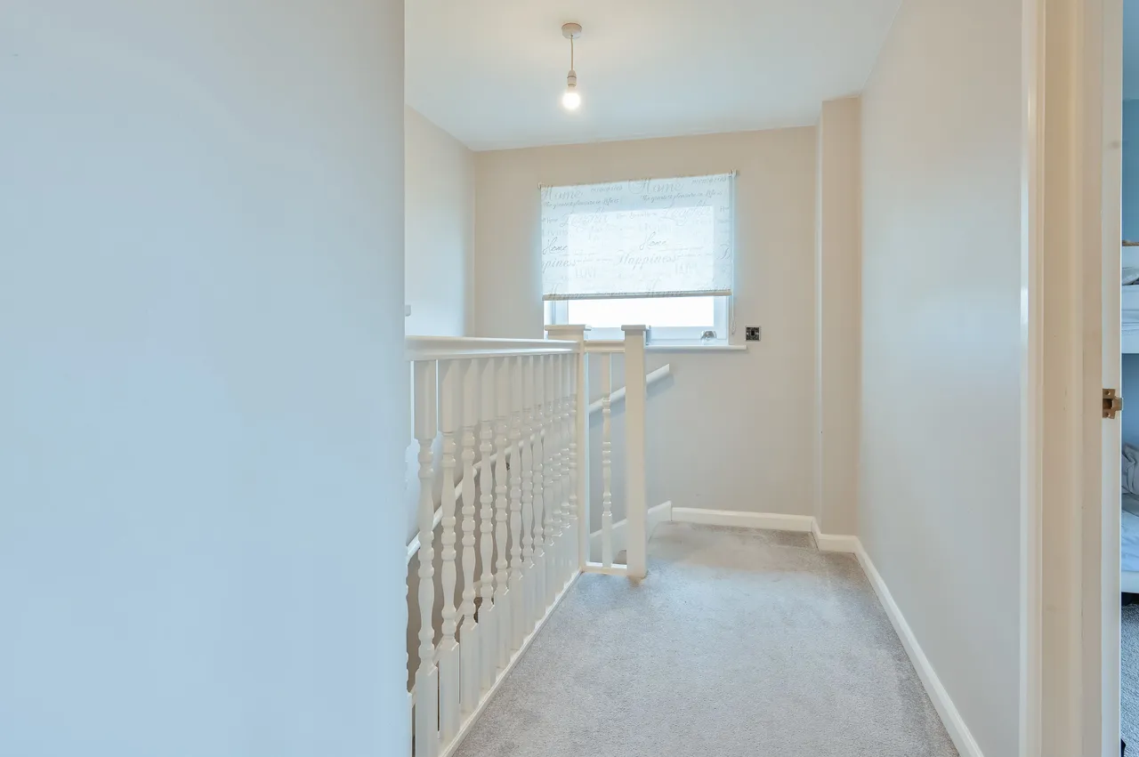 24 Westmount Apartments, Metropolitan Station Approach, Watford, photo 12