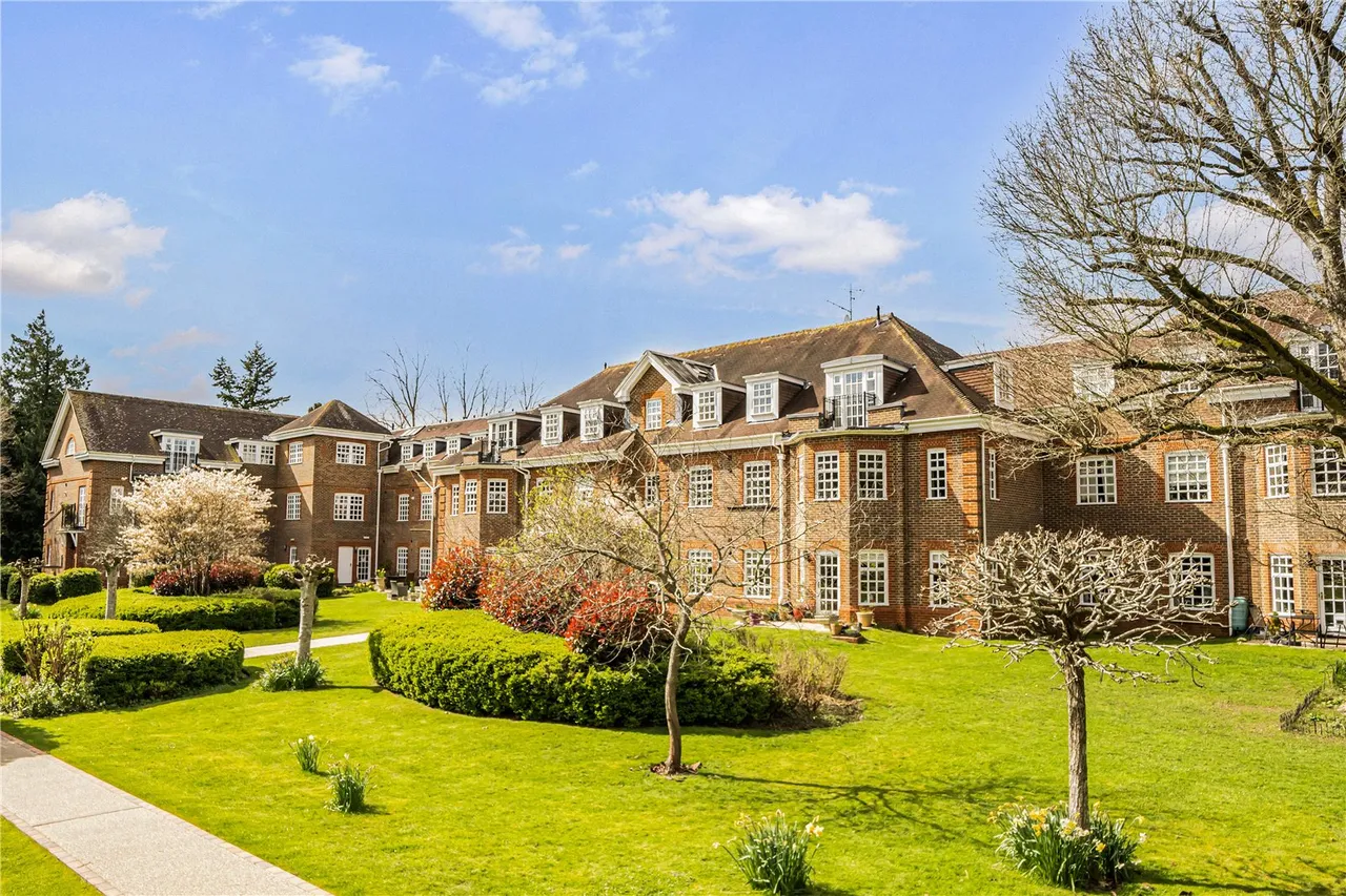 property for sale, Castle Village, Berkhamsted
