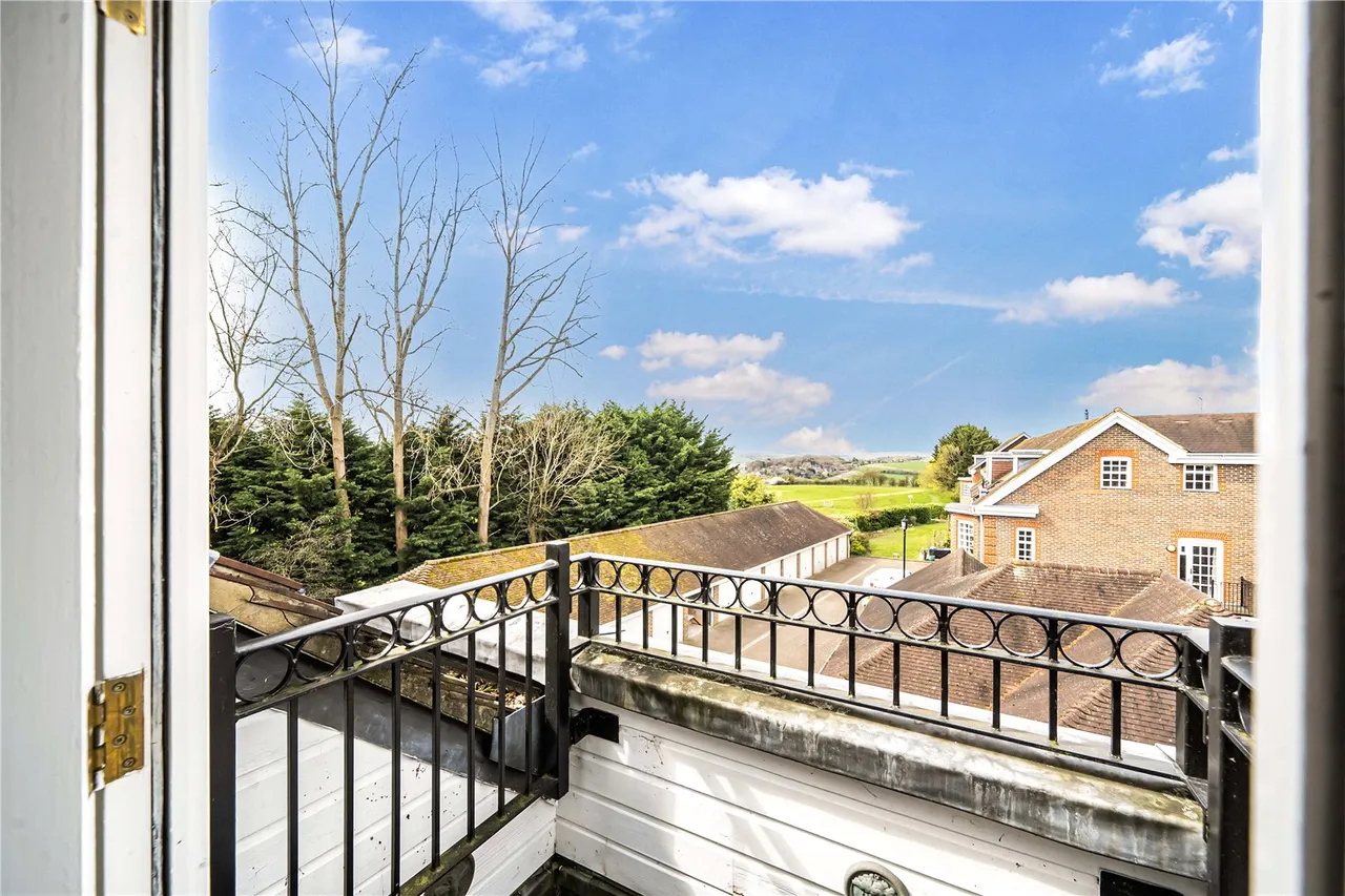 Castle Village, Berkhamsted, photo 3