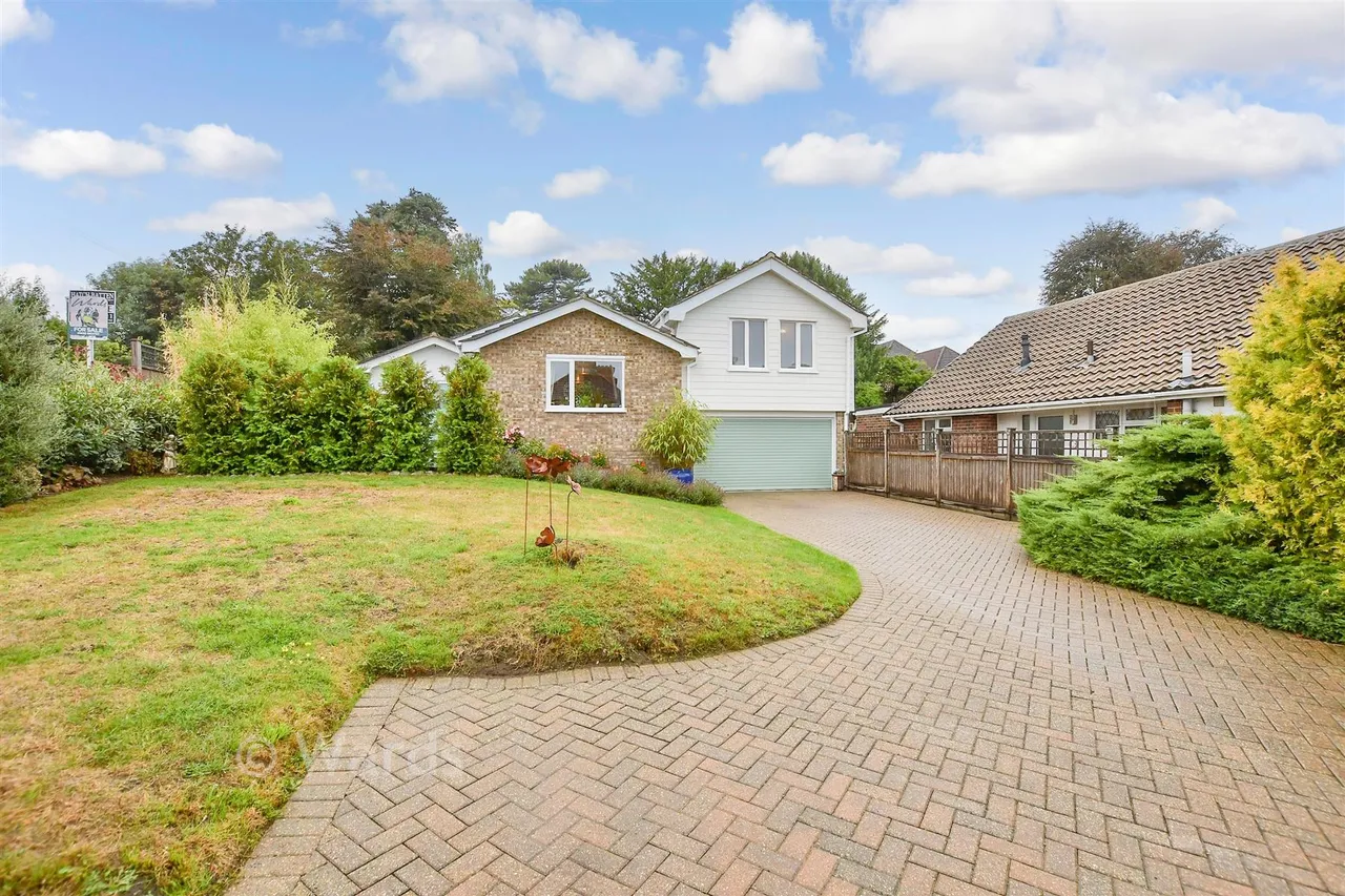Court Drive, Maidstone, ME16, photo 2
