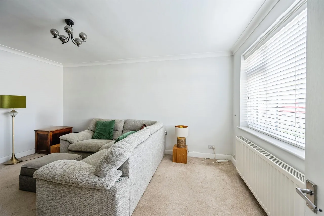 Tellcroft Close, Corsham, photo 8