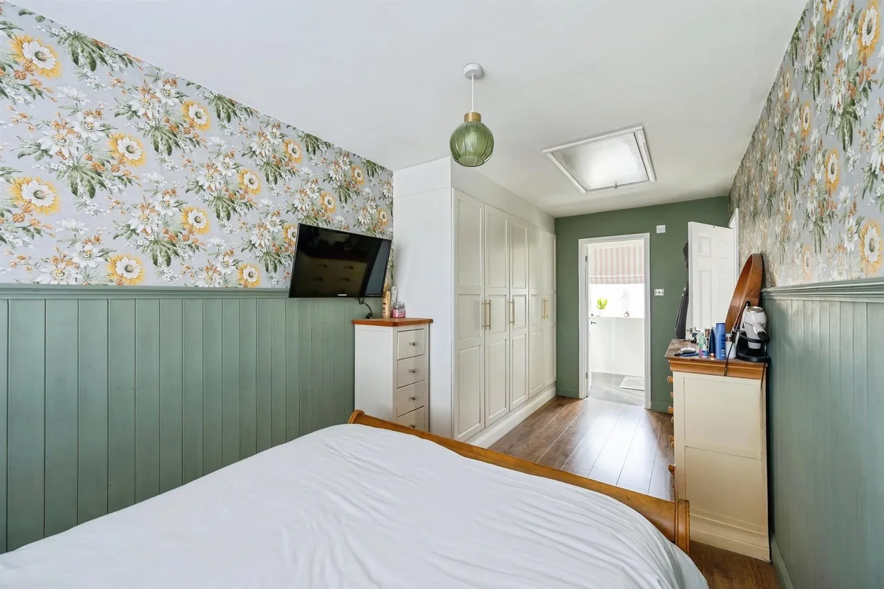 Tellcroft Close, Corsham, photo 11