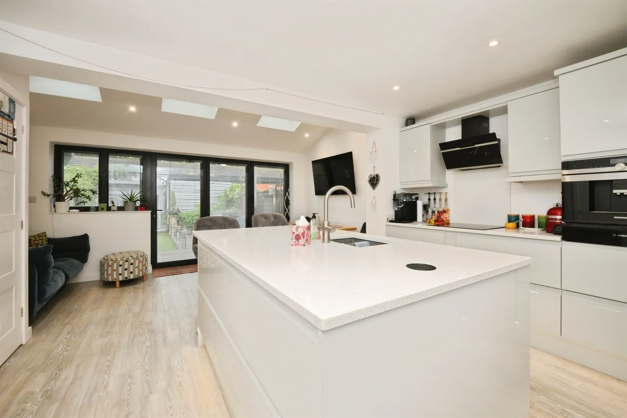 3 bed house for sale — The Croft, Broxbourne