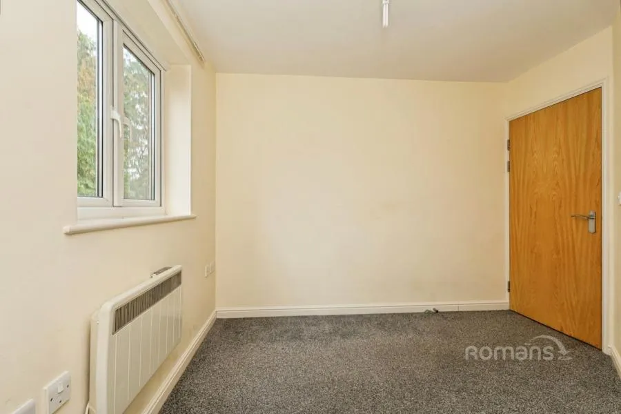 Cromwell Road, Camberley, GU15, photo 6
