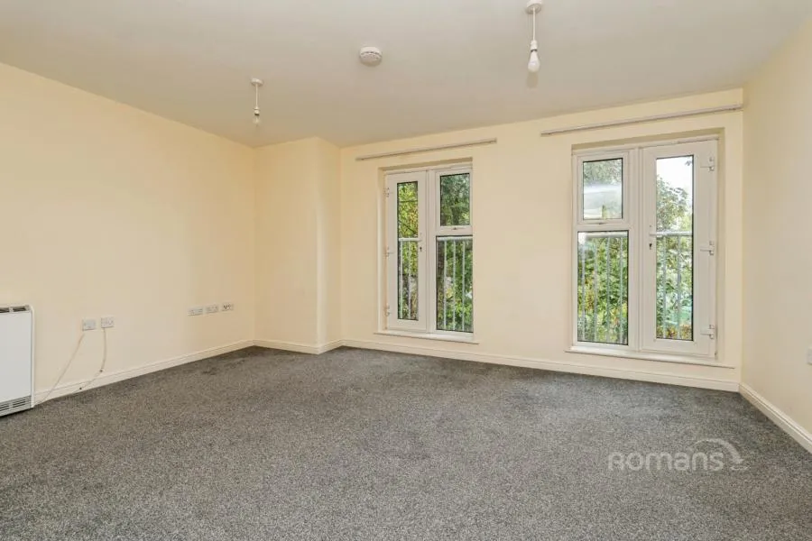 Cromwell Road, Camberley, GU15, photo 2