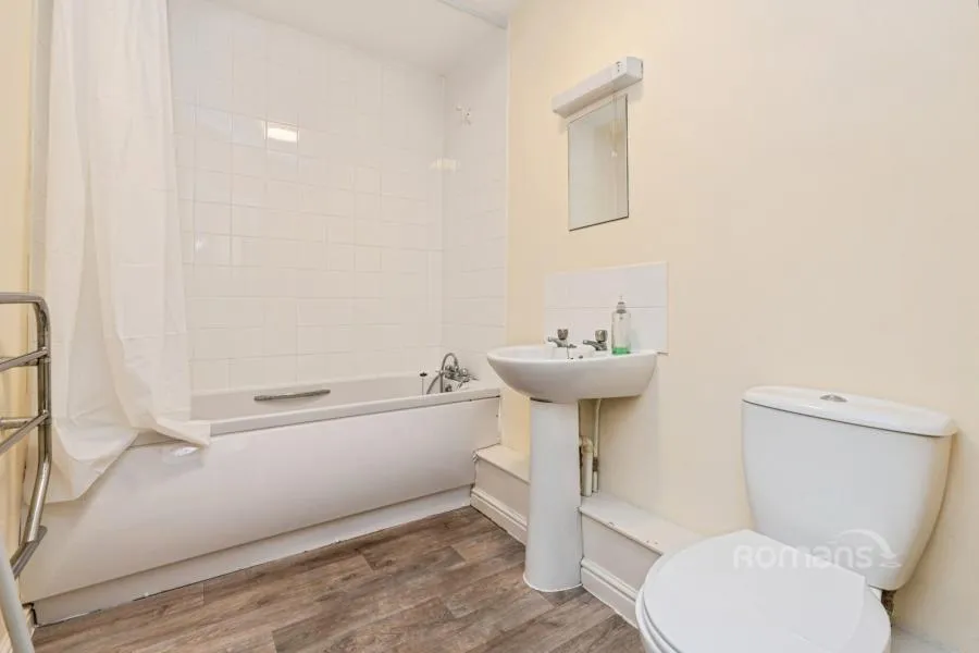Cromwell Road, Camberley, GU15, photo 7