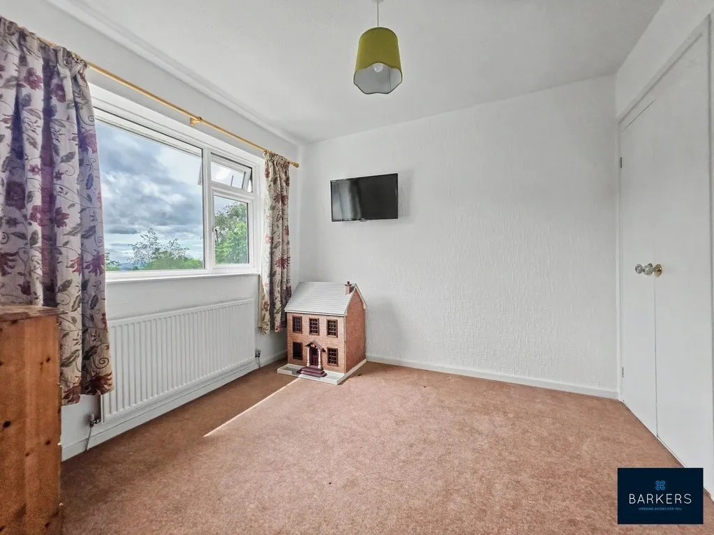 Thorndene Way, Bradford BD4 0SW, photo 10