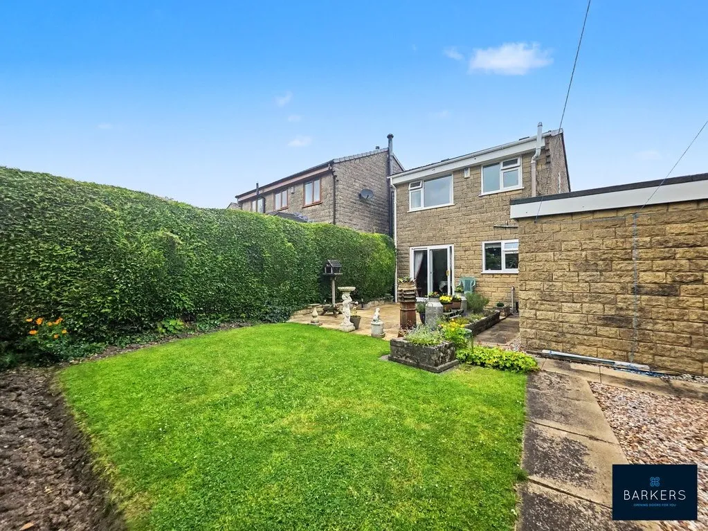 Thorndene Way, Bradford BD4 0SW, photo 2