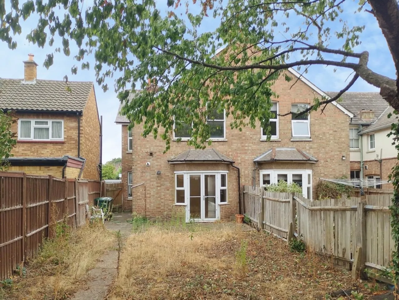 Clarendon Road, Ashford, TW15, photo 16