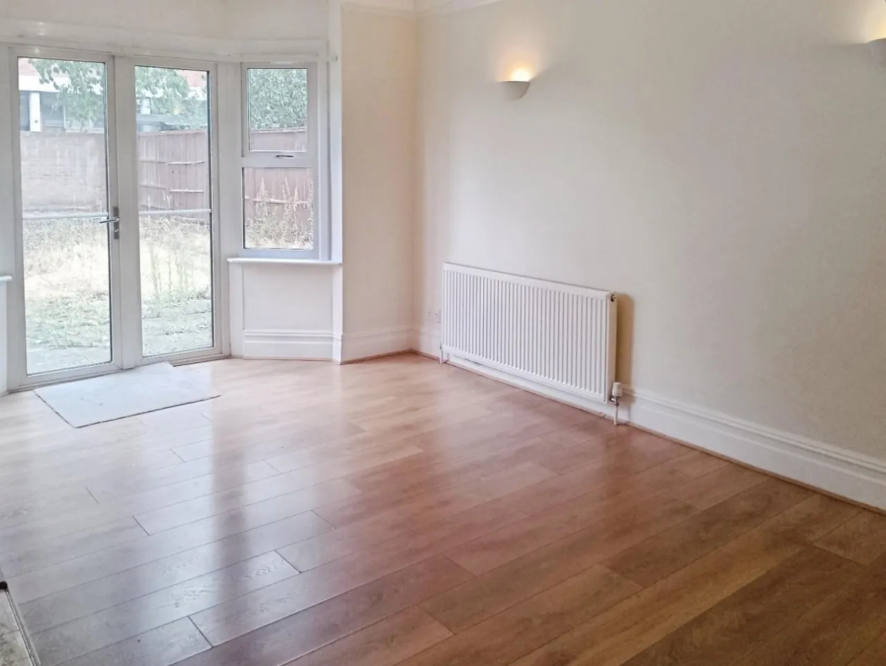 Clarendon Road, Ashford, TW15, photo 2