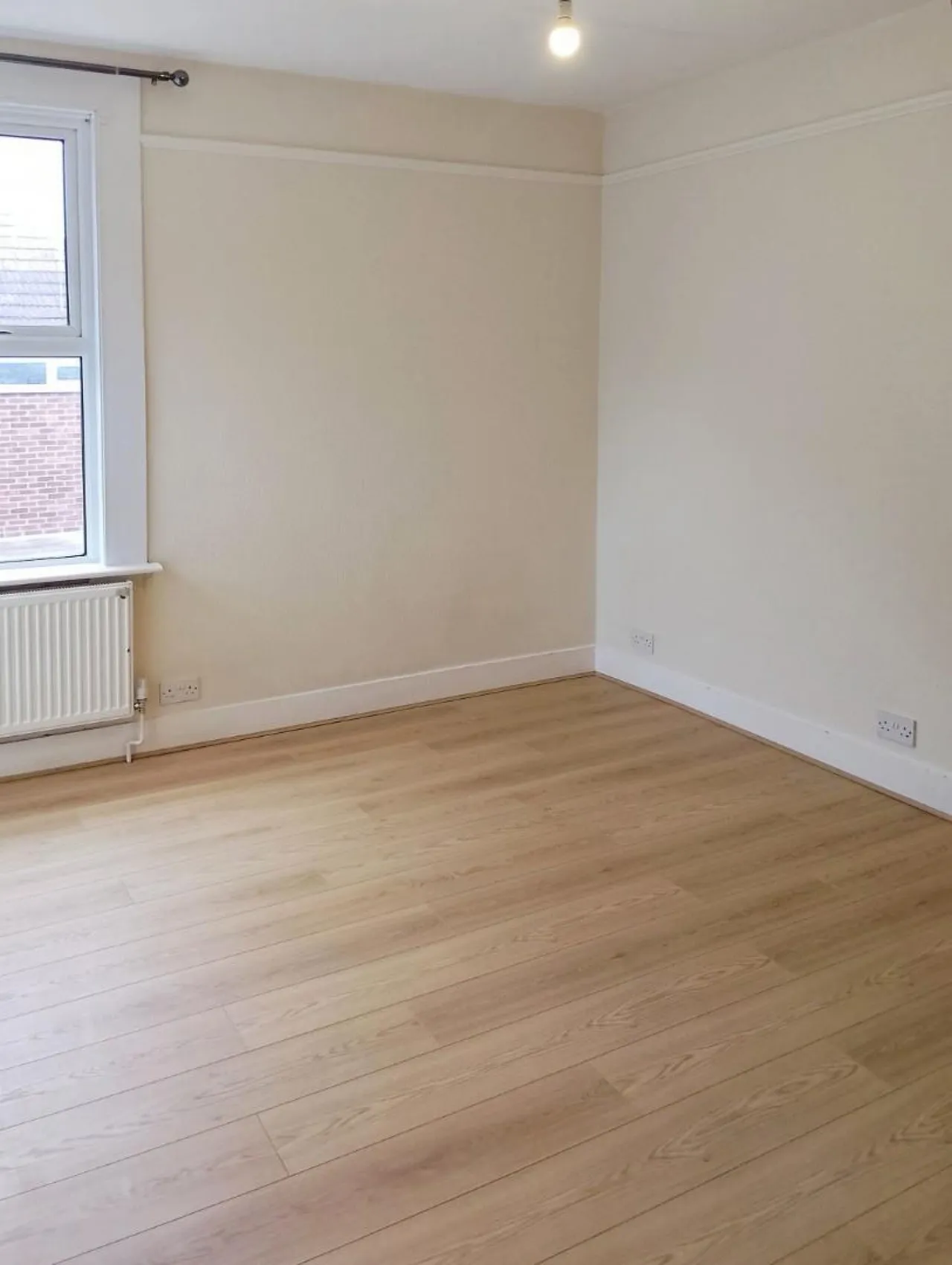 Clarendon Road, Ashford, TW15, photo 13