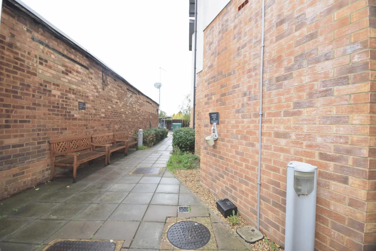 The Common, Hatfield, AL10, photo 15