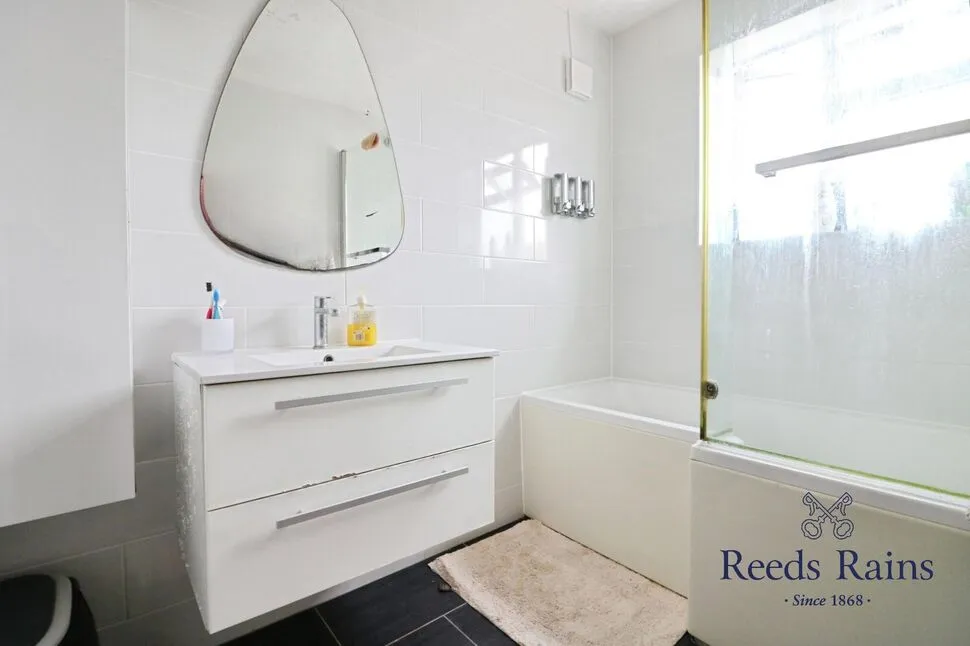Copthorne Avenue, Ilford, IG6, photo 11