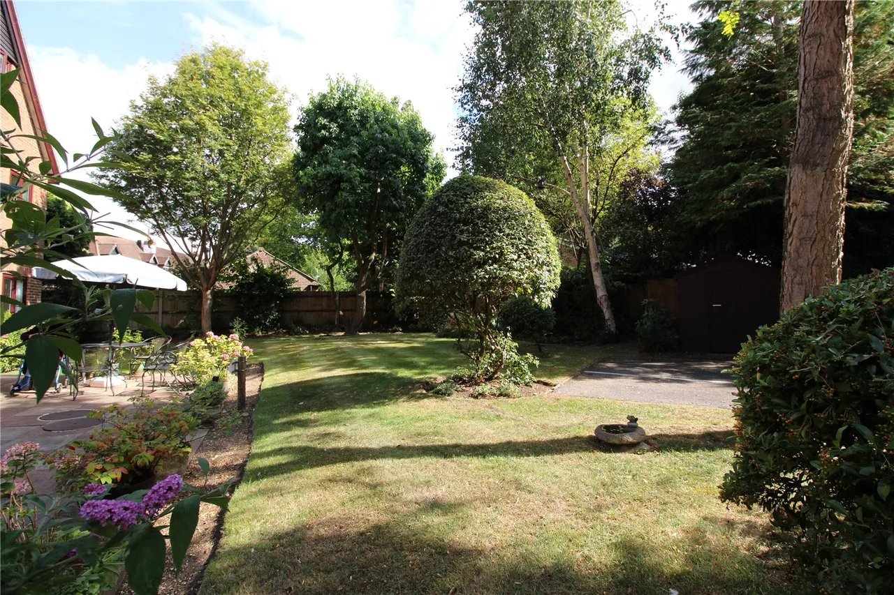 Coulsdon Road, Coulsdon, CR5, photo 8