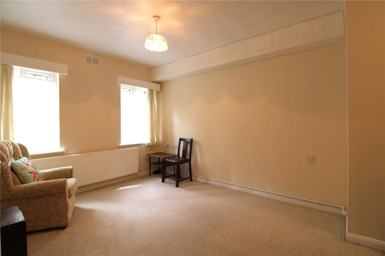 Coulsdon Road, Coulsdon, CR5, photo 2