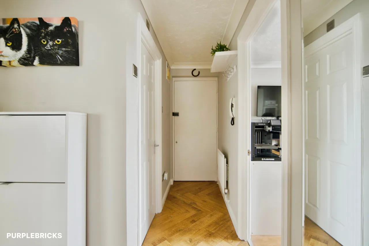 Lupin Close, Romford, RM7, photo 4