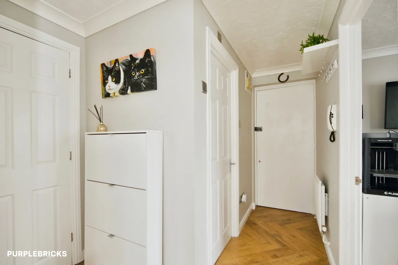 Lupin Close, Romford, RM7, photo 9