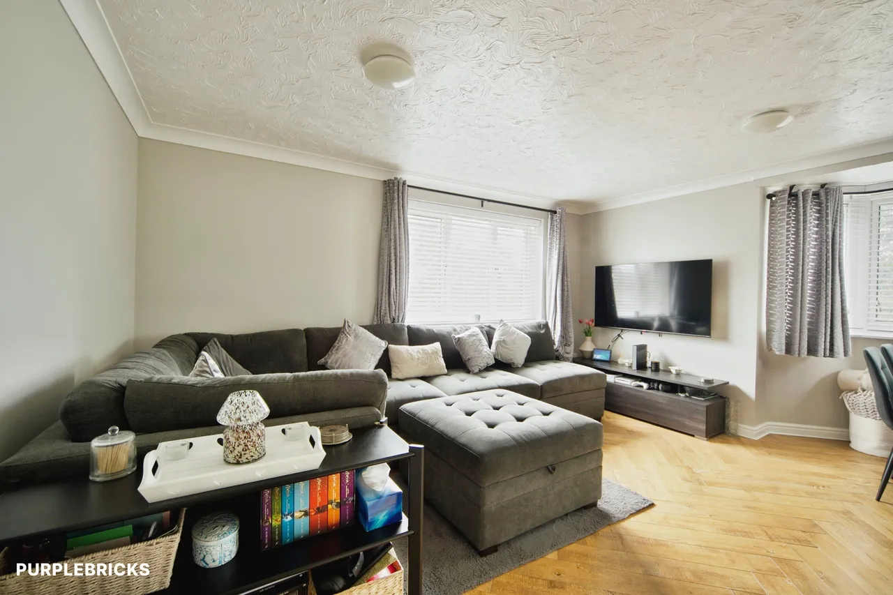 Lupin Close, Romford, RM7, photo 6