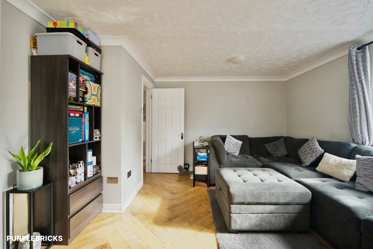 Lupin Close, Romford, RM7, photo 7