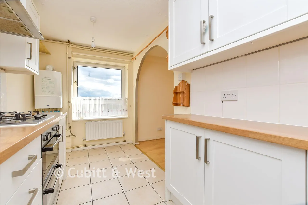 Basinghall Gardens, South Sutton, SM2, photo 8